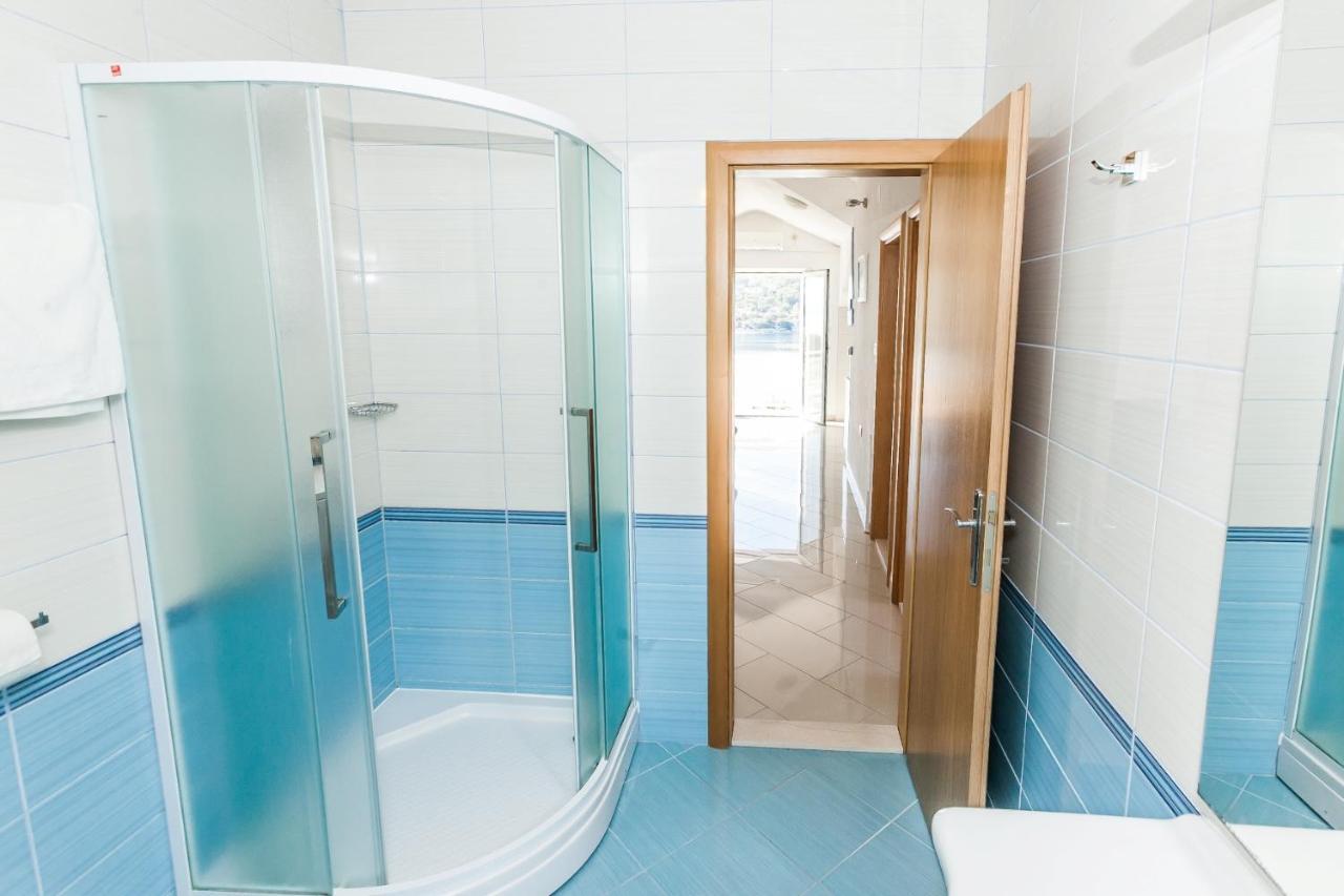 Sea View Apartment Sumartin Bagian luar foto