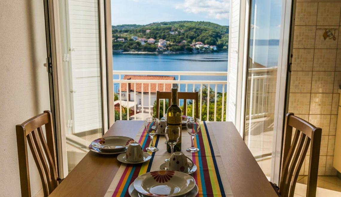 Sea View Apartment Sumartin Bagian luar foto