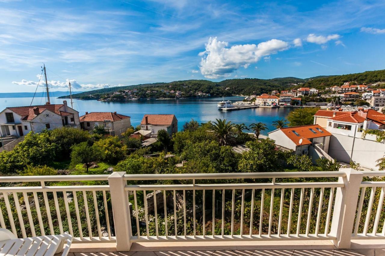 Sea View Apartment Sumartin Bagian luar foto