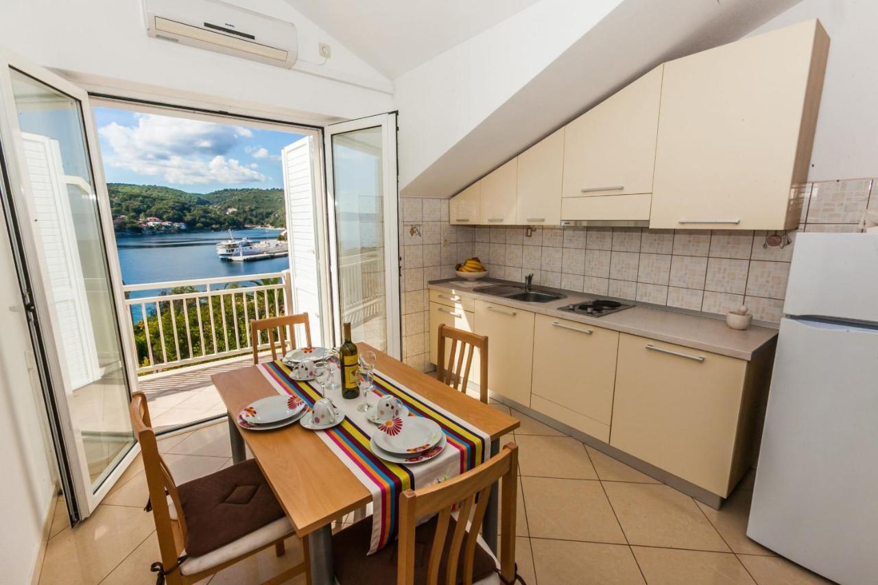 Sea View Apartment Sumartin Bagian luar foto