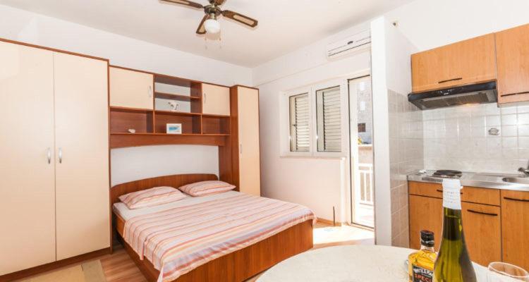 Sea View Apartment Sumartin Bagian luar foto