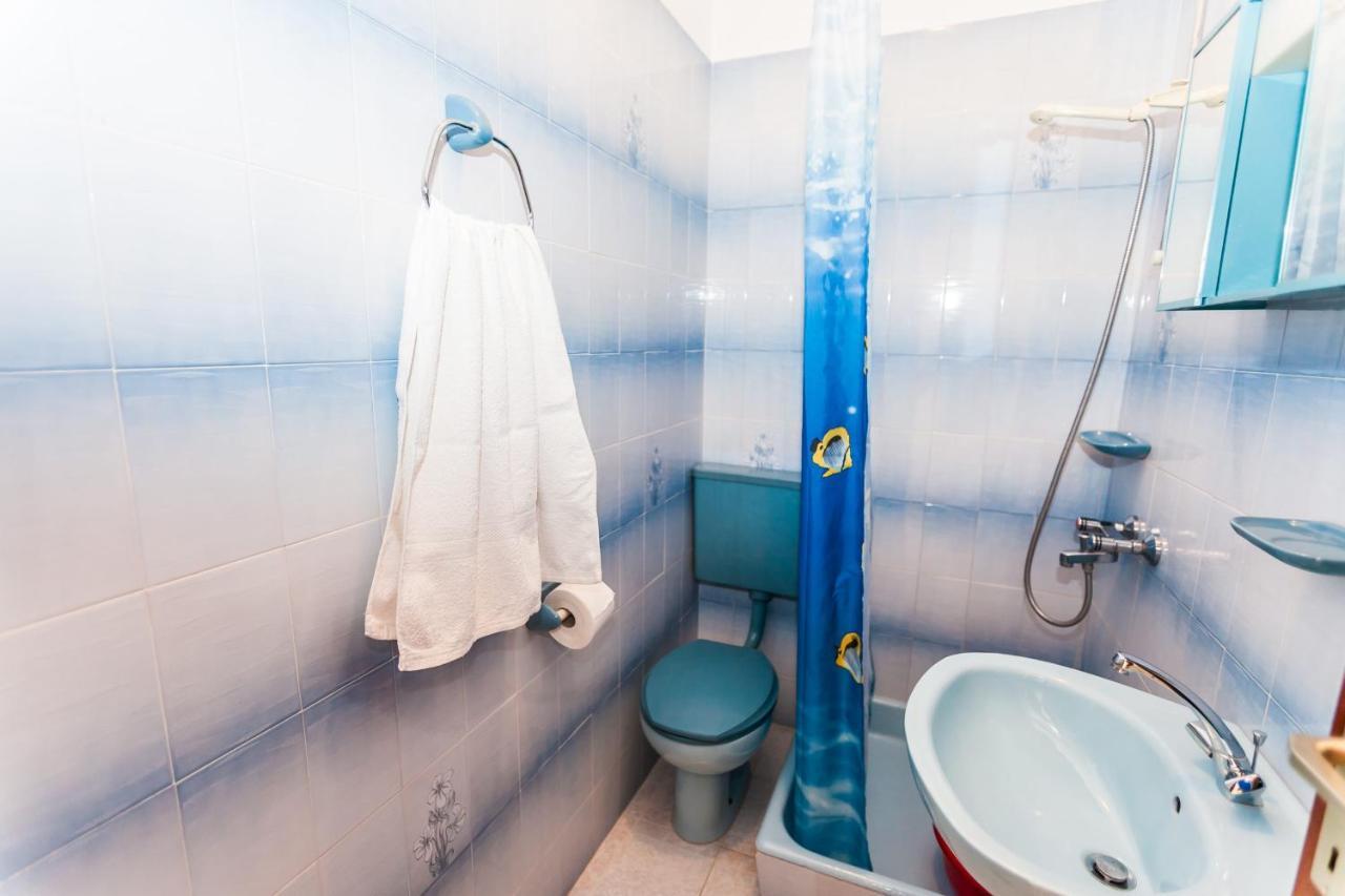 Sea View Apartment Sumartin Bagian luar foto