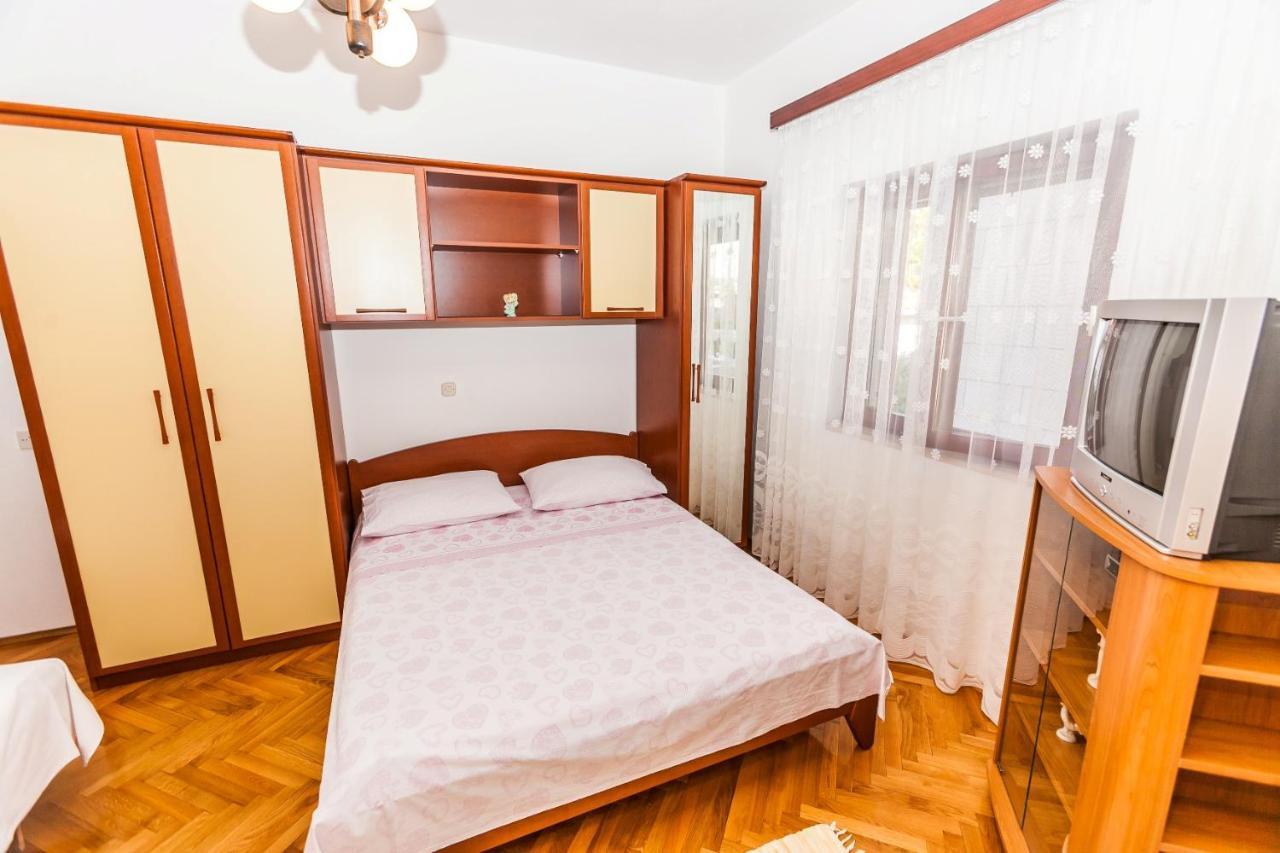 Sea View Apartment Sumartin Bagian luar foto