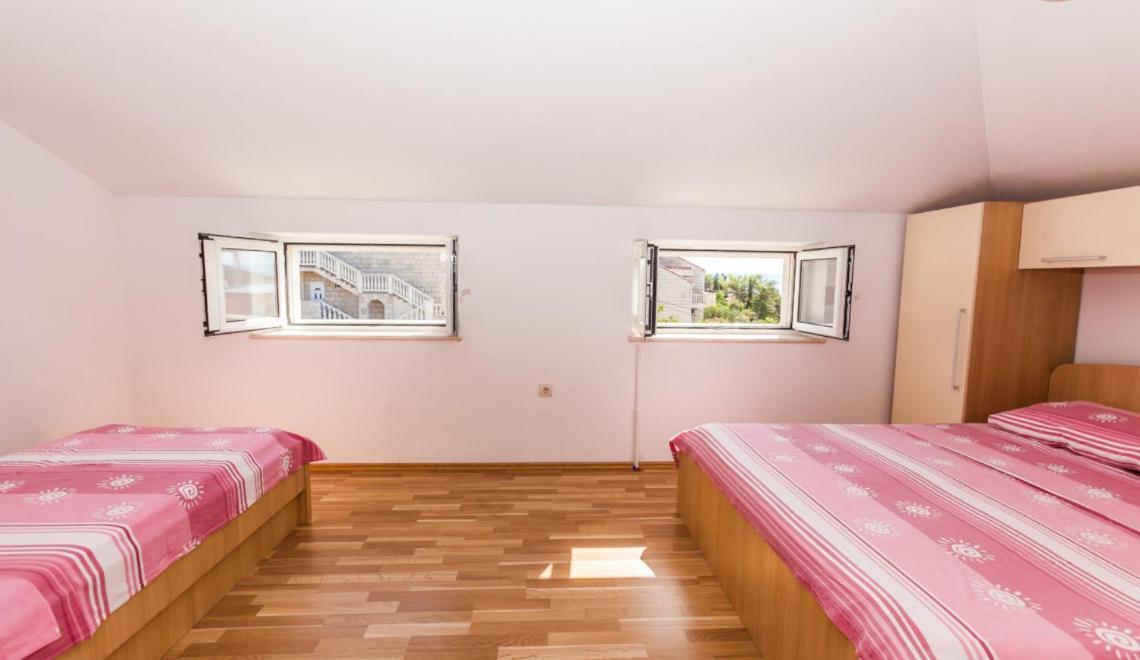 Sea View Apartment Sumartin Bagian luar foto